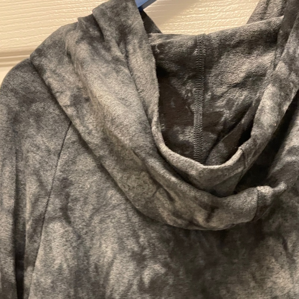 Women's Black Tie-Dye Hoodie - Picture 4 of 4